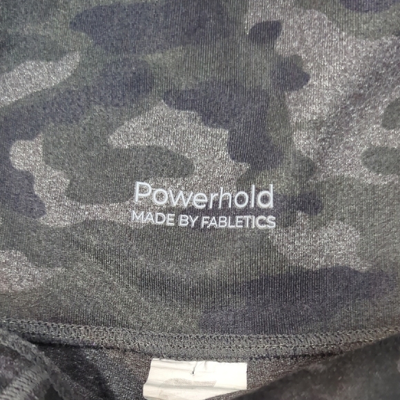 Fabletics Green & Black Camo Leggings w/Pockets with Powerhold Technology - SZ M - Picture 4 of 6
